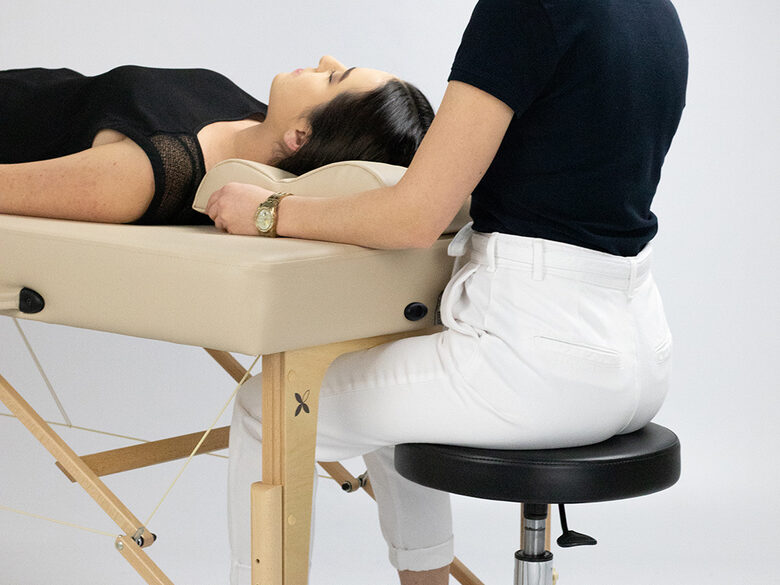 Integral 102 – platus ir itin stabilus terapinis stalas (102 cm)